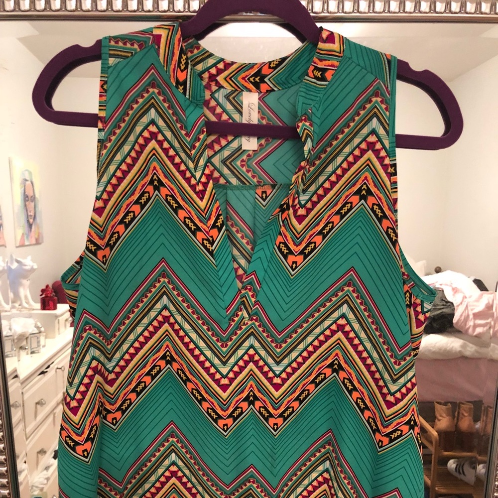 Chevron Top